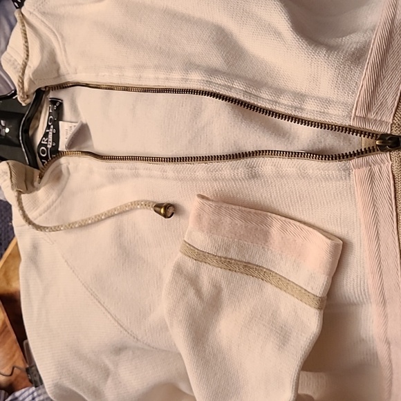 Jacket - Picture 4 of 4